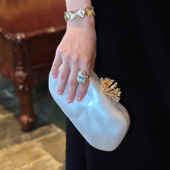 Shoulder Bag For Women Acrylic Alloy Flower Shell Bag Ladies Fashion
